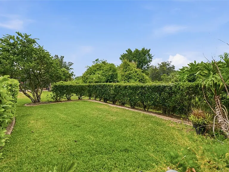 10266 Estuary Dr — Photo 31