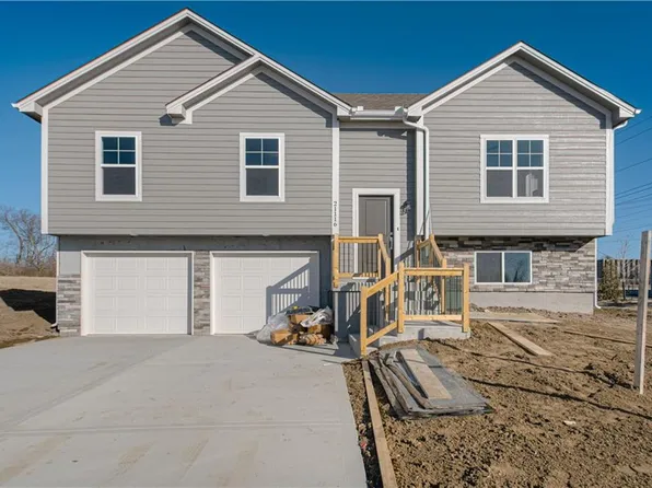 21116 E 8th St S, Independence, MO 64056