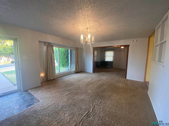 5th image of 900 W Forest St
