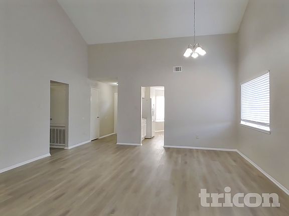 4th image of 11118 Nepau Dr