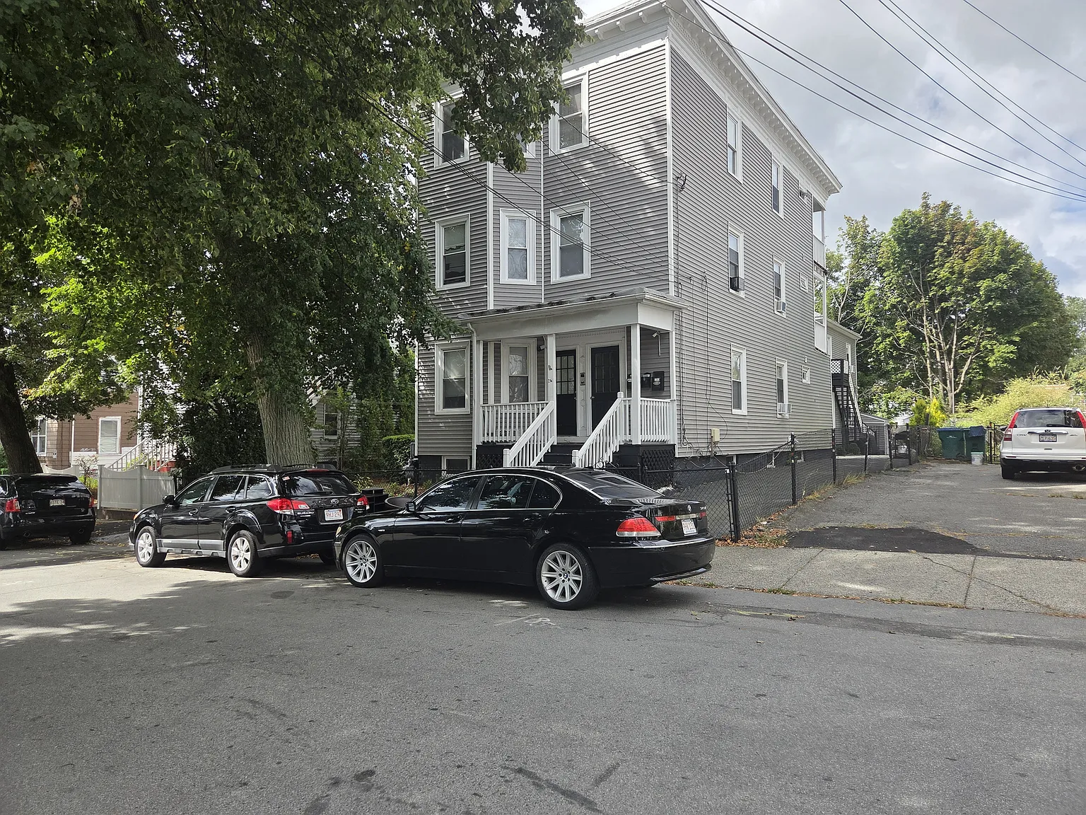 3 bed, 1100 sqft, $2,850 — Photo 1