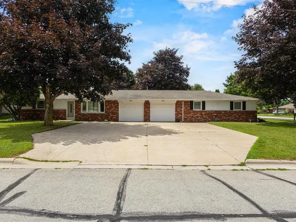 1515 Careful Dr #1515, Green Bay, WI 54304