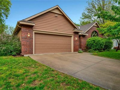 2304 Oxford Rd, Lawrence, KS, 66049