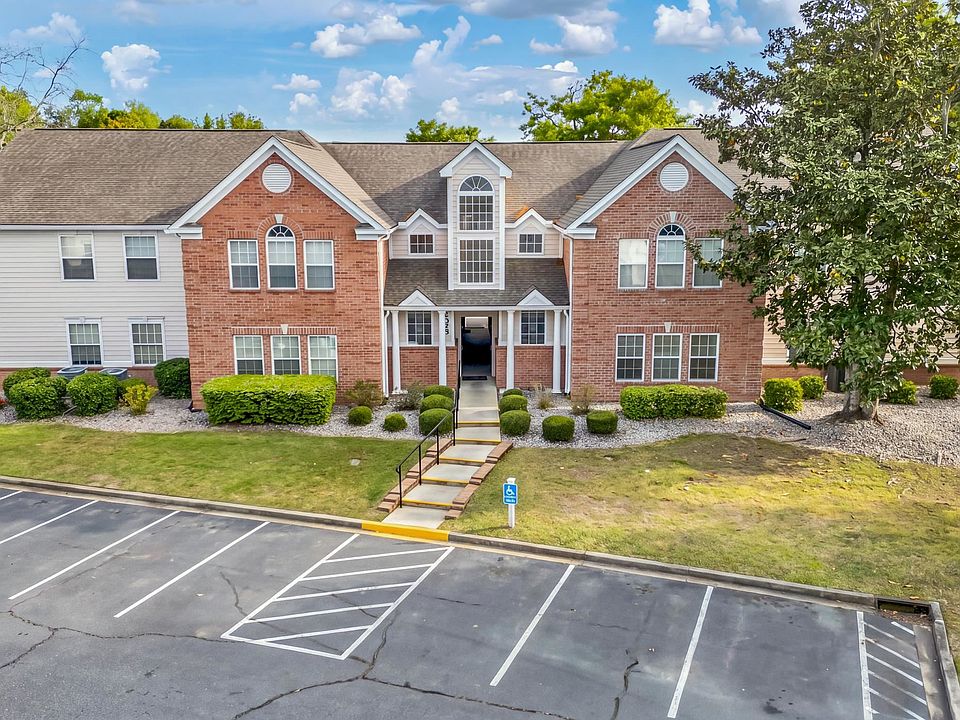 1st image of 4375 Crepe Myrtle Ct. #E