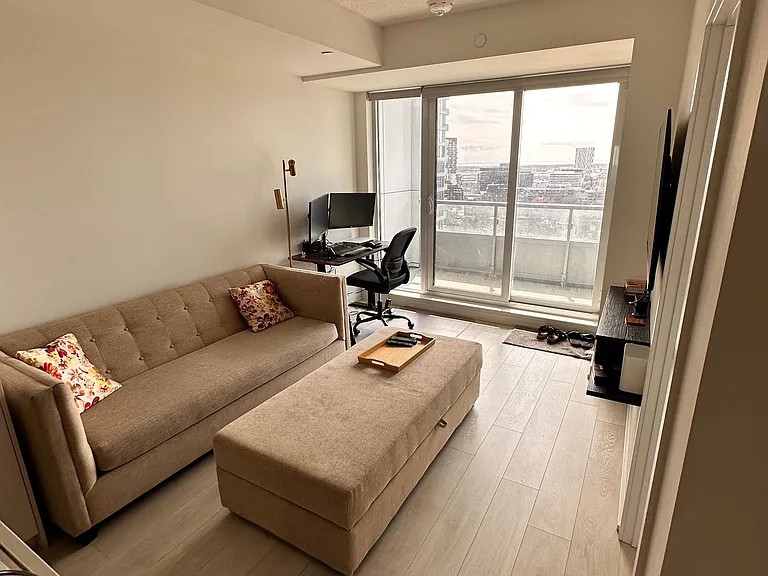 225 N Sumach St #1704 — Photo 6