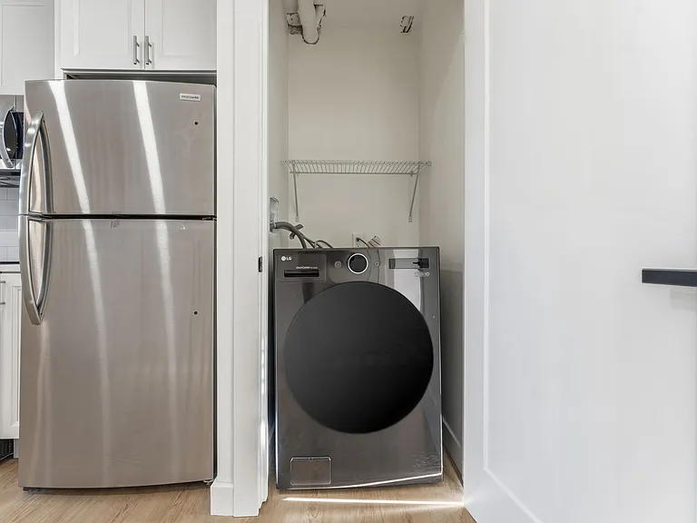 210 Weeden St #9 — Photo 5