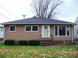 6154 Pearl Rd, Parma Heights, OH 44130