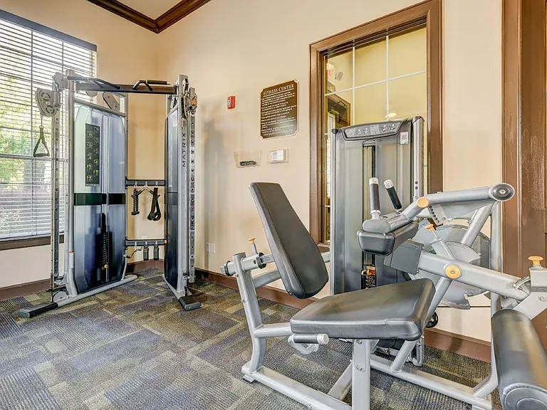 Chateau Mirage Apartment Homes — Photo 18