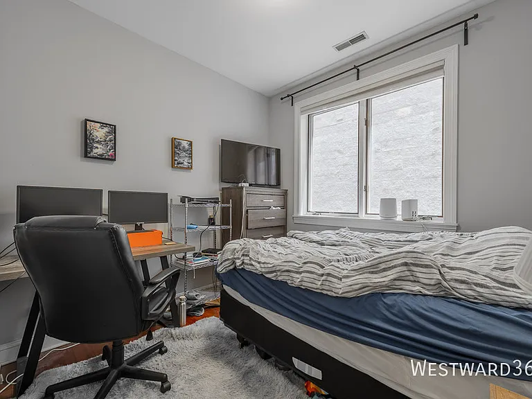 1924 W Diversey Pkwy #2-E — Photo 7