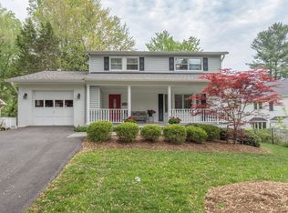 6330 Old Chesterbrook Rd, Mc Lean, VA 22101