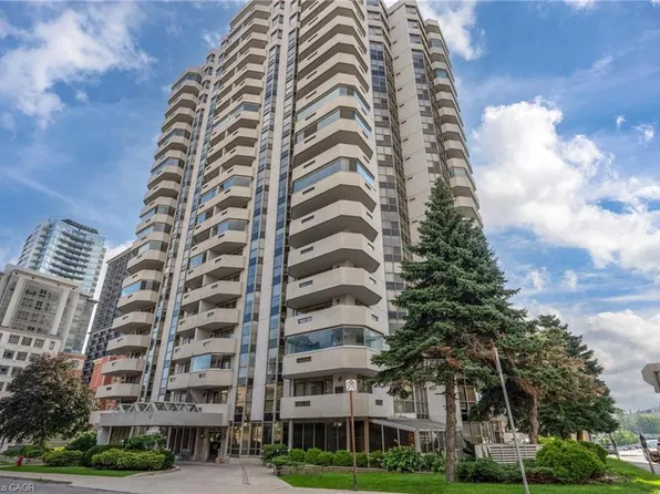 67 Caroline St S #13A, Hamilton, ON L8P 3K6