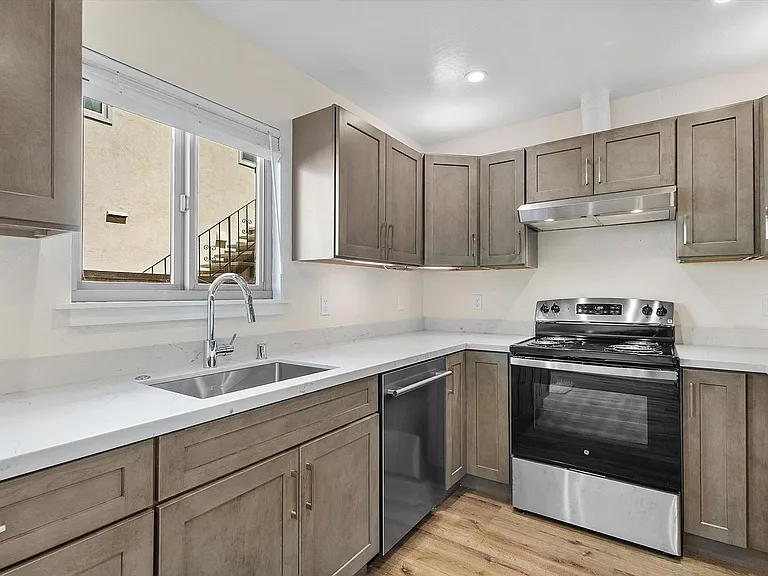 2015 Central Ave #C - 2 bedroom | 1.5 bath — Photo 9