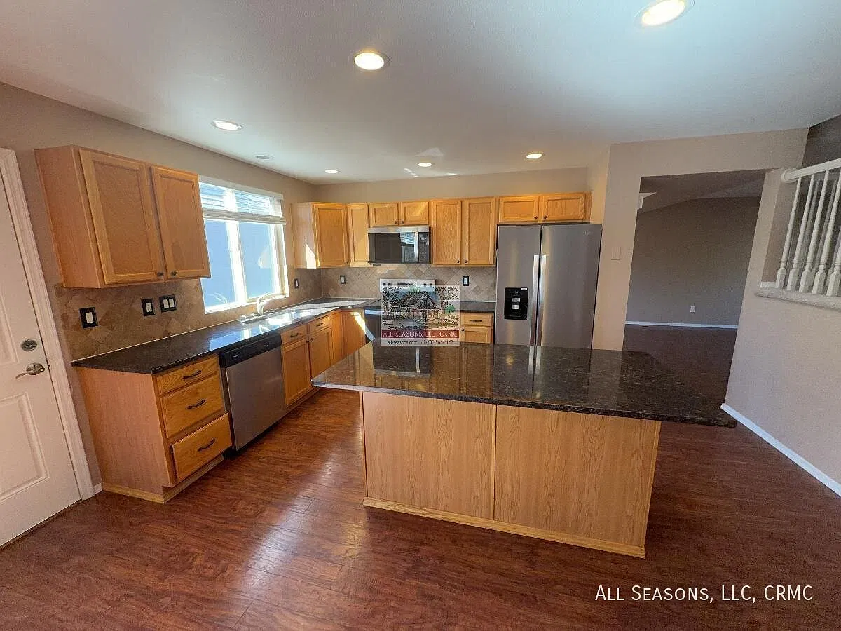 3330 Flying Horse Road — Photo 4