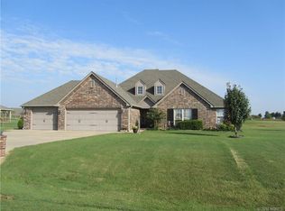 4945 Breeze Dr, Oologah, OK 74053