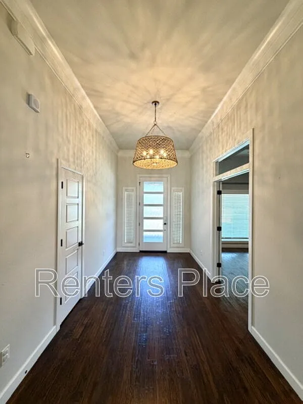 3 bed, 3.0 bath, 2282 sqft, $2,495 — Photo 4