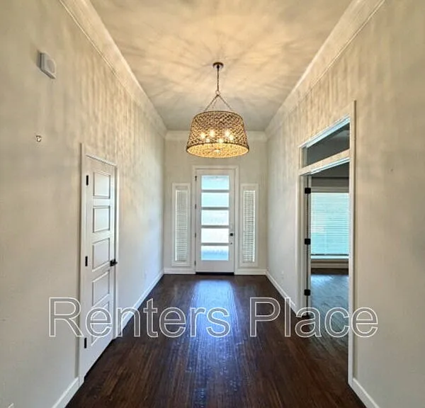 803 E Delmar Pl — Photo 4