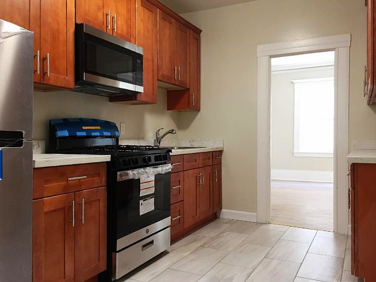 1st image of 1798 Grove St APT 2