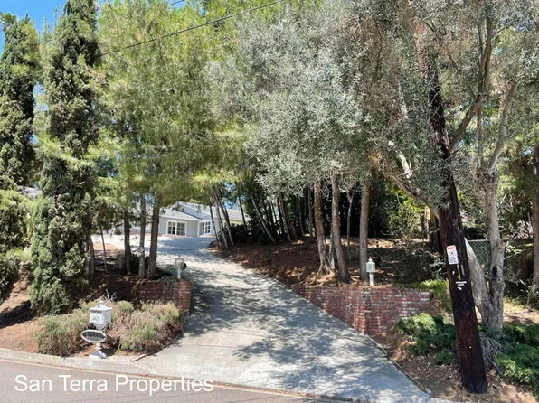 11768 Shadowglen Rd, El Cajon, CA 92020