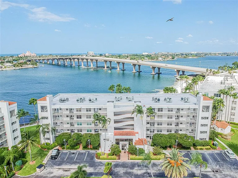 5901 Bahia Del Mar Cir #122 — Photo 1