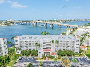 5901 Bahia Del Mar Cir APT 122, Saint Petersburg, FL 33715