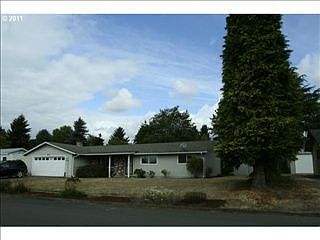 1st image of 8900 NE 96th St
