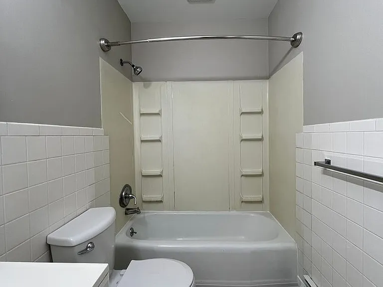 1210 Hilltop — Photo 14
