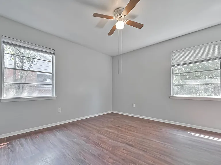 3918 Tavenor Ln — Photo 15