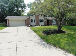 610 Talowood Dr, Dayton, OH 45430