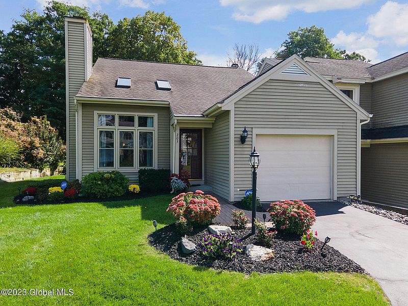 2nd image of 205 Walnut Lane