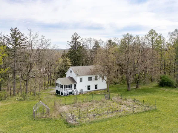 56 Willowdale Farm Rd, Hollowville, NY 12530