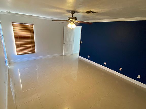 3rd image of 819 NE 7th Ave