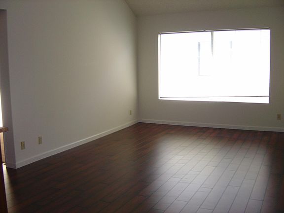 5th image of 543 N Madison Ave