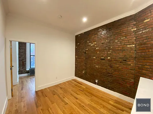 Rented by Bond New York | media 6