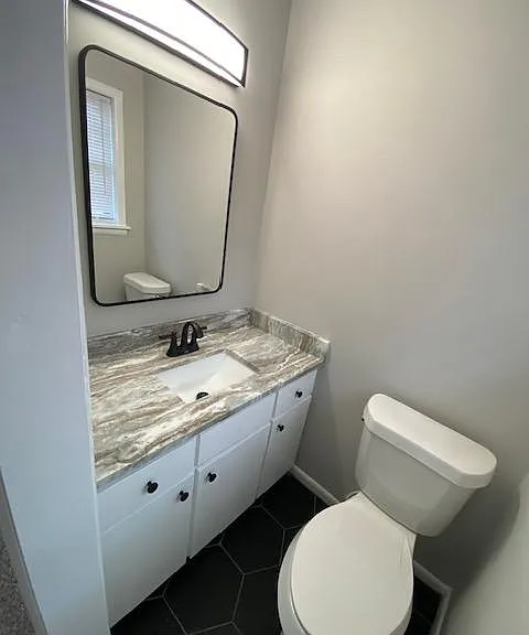 2521 W Cameron St N — Photo 18