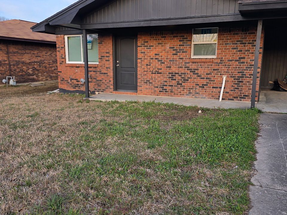1st image of 1129 S Persimmon St