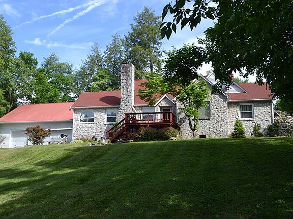 2nd image of 3230 NE Washington Pike