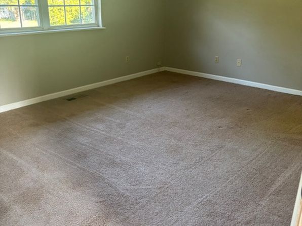413 N Church St APT 1