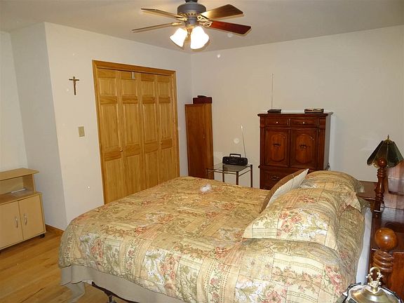 1 View of Mst Bdrm on Main Floor