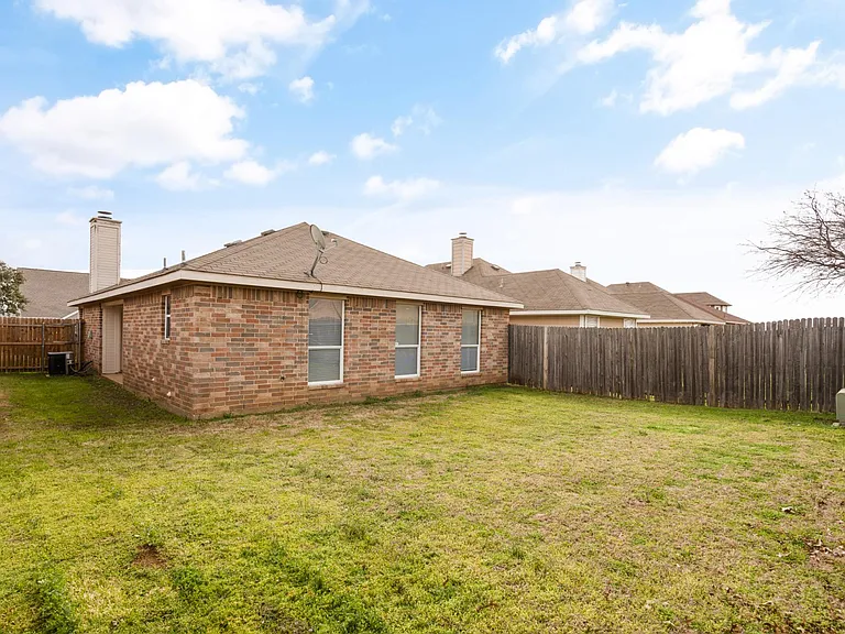 9212 Coral Ln — Photo 24