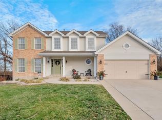 2812 Fairway Dr, Belleville, IL 62220
