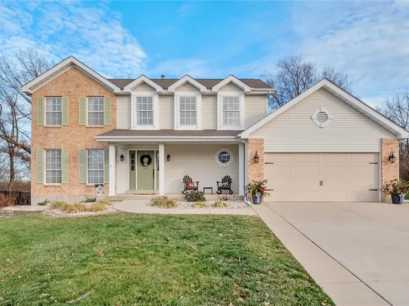 2812 Fairway Dr, Belleville, IL 62220