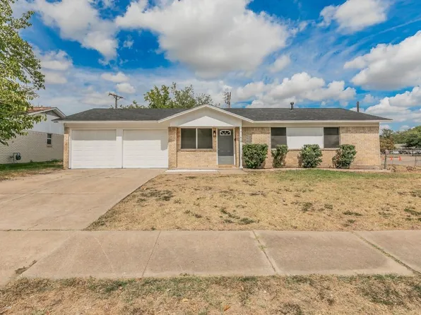 1669 Tyson St, Blue Mound, TX 76131