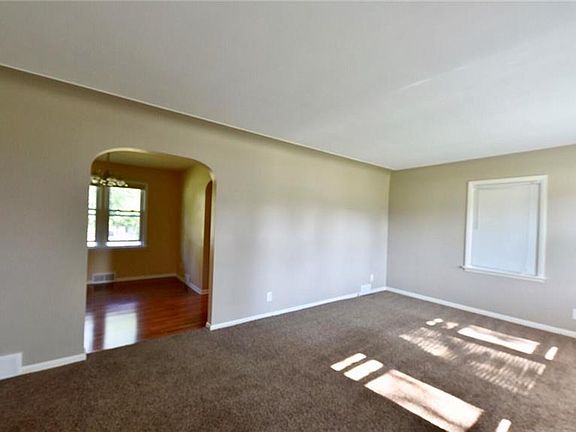 5th image of 133 Dehoff Dr