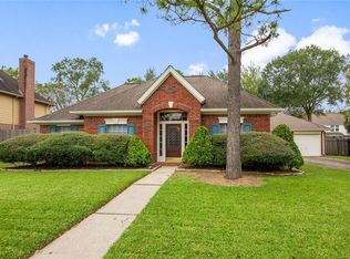 1206 Buttonwood Dr, Friendswood, TX 77546