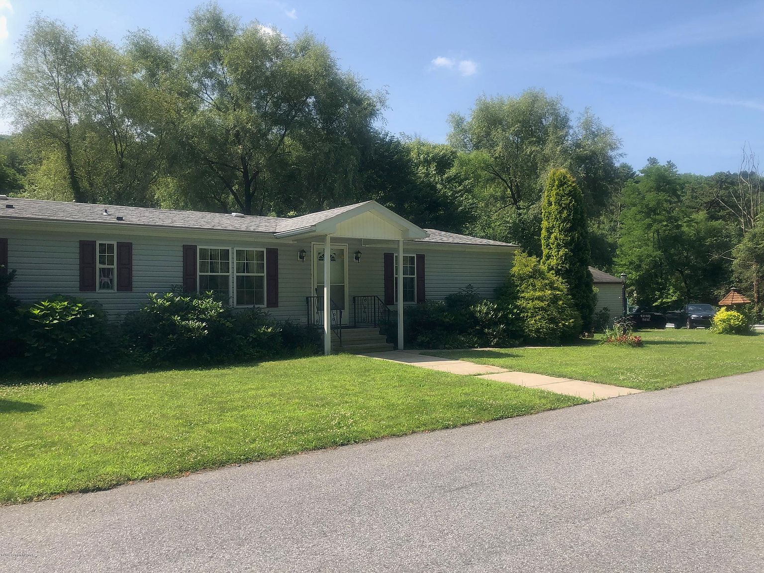 1268 Blue Mountain Cir, Saylorsburg, PA 18353 Zillow