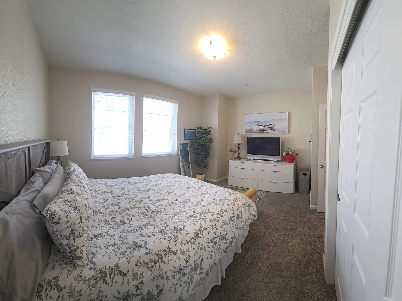 1 bed, 73 sqft, $1,250 — Photo 3