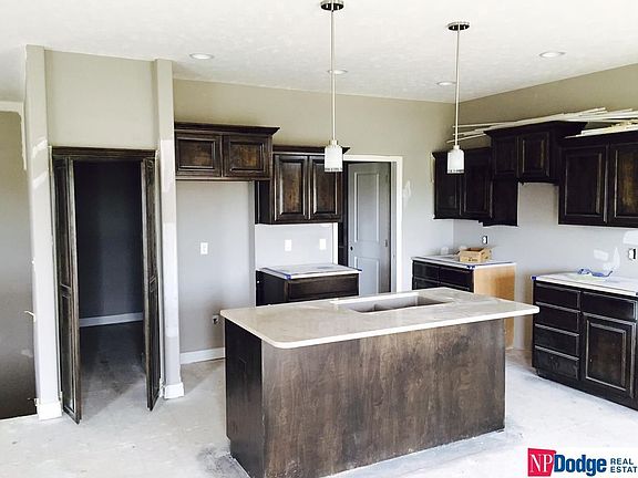 5th image of 15480 Ogden Cir
