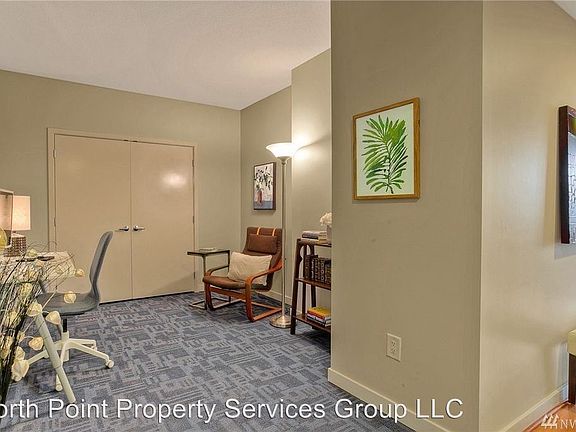 3rd image of 1515 Dock St Unit 423