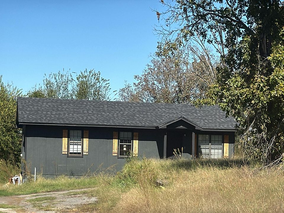 1st image of 2705 Hickory Bluff Rd