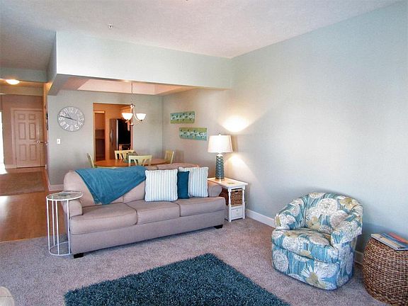 4th image of 208 S Robert St Unit 12